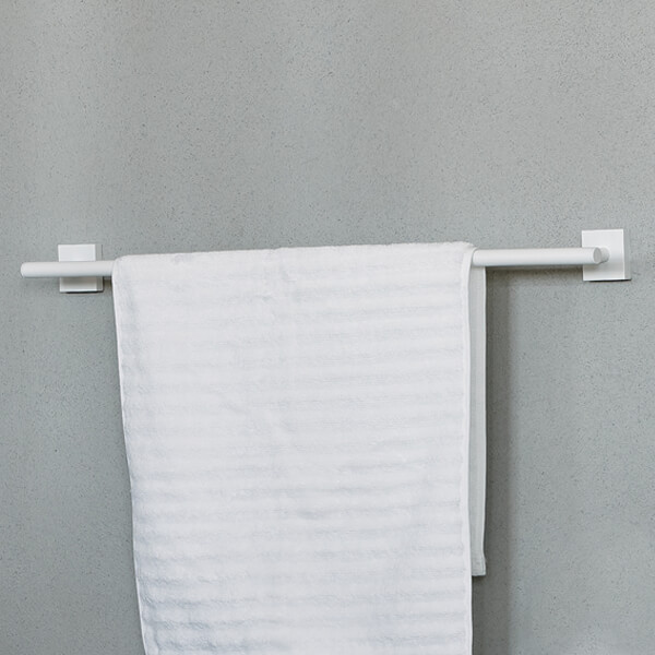 Smedbo House 600mm Single Towel Rail