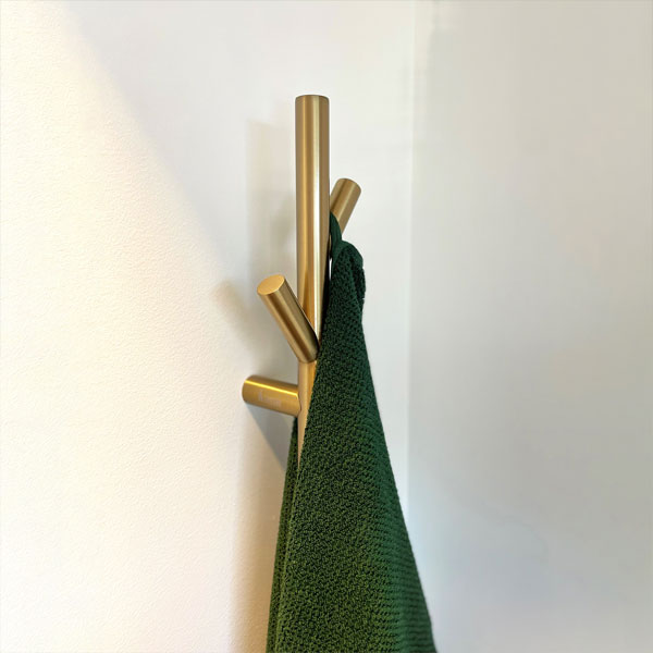 Additional image of Smedbo Dry Electric Towel Tree - 120 x 1720mm - Brushed Brass