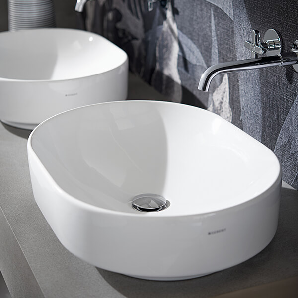 Geberit VariForm Elliptic Lay-On Countertop White Washbasin - 550 x 400mm
