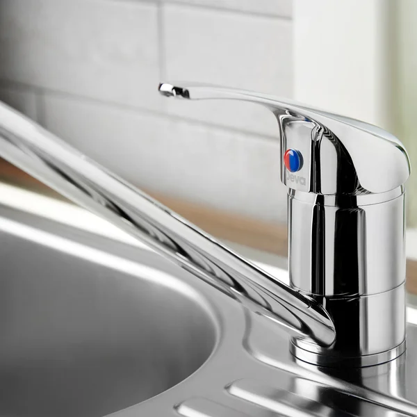 Additional image of Deva Clifden Chrome Kitchen Sink Mixer Tap with Long Swivel Spout - Curved Lever Handle