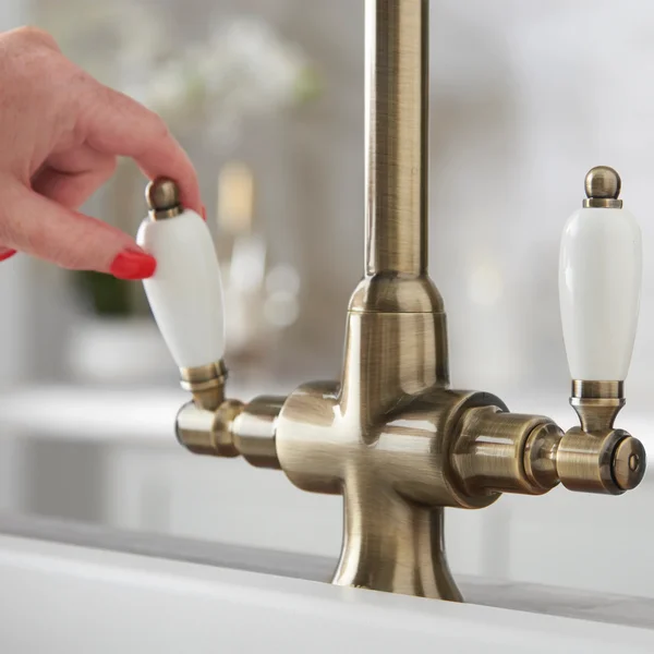 Alternate image of Deva Georgian Dual-Flow Traditional Kitchen Sink Mixer Tap - White Ceramic Handles