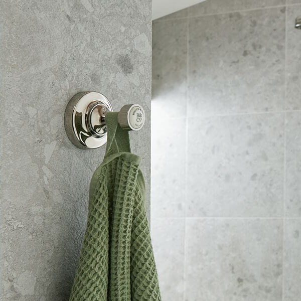 Additional image of Vado Axbridge Traditional Robe Hook