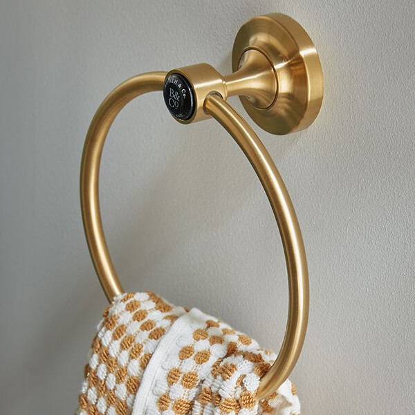 Alternate image of Vado Axbridge Traditional Wall Mounted Towel Ring