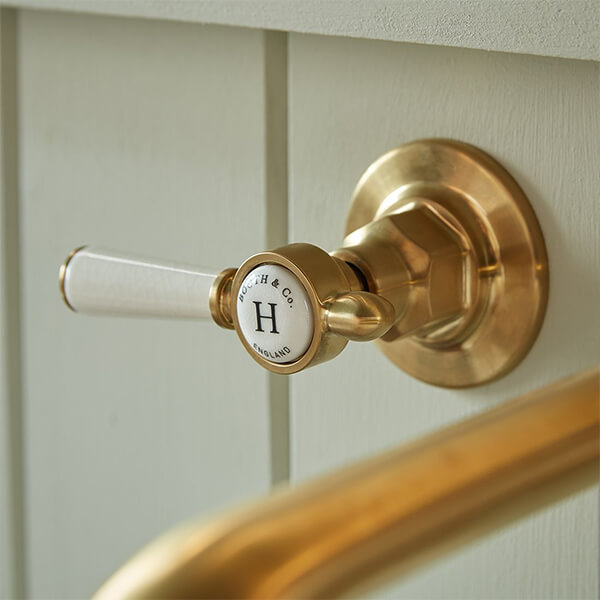 Alternate image of Vado Axbridge 3 Hole Traditional Basin Mixer Tap with Long Spout - Crosshead or Lever Handles