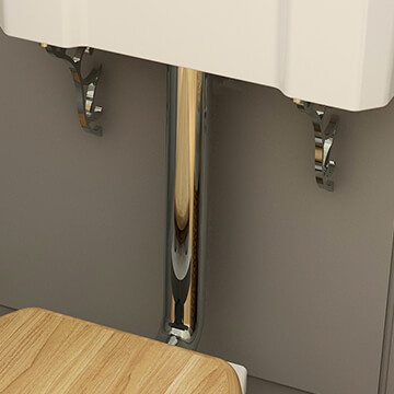 IMEX Wyndham Low Level Chrome Flush Pipe with Ornate Wall Bracket - Ex-Display